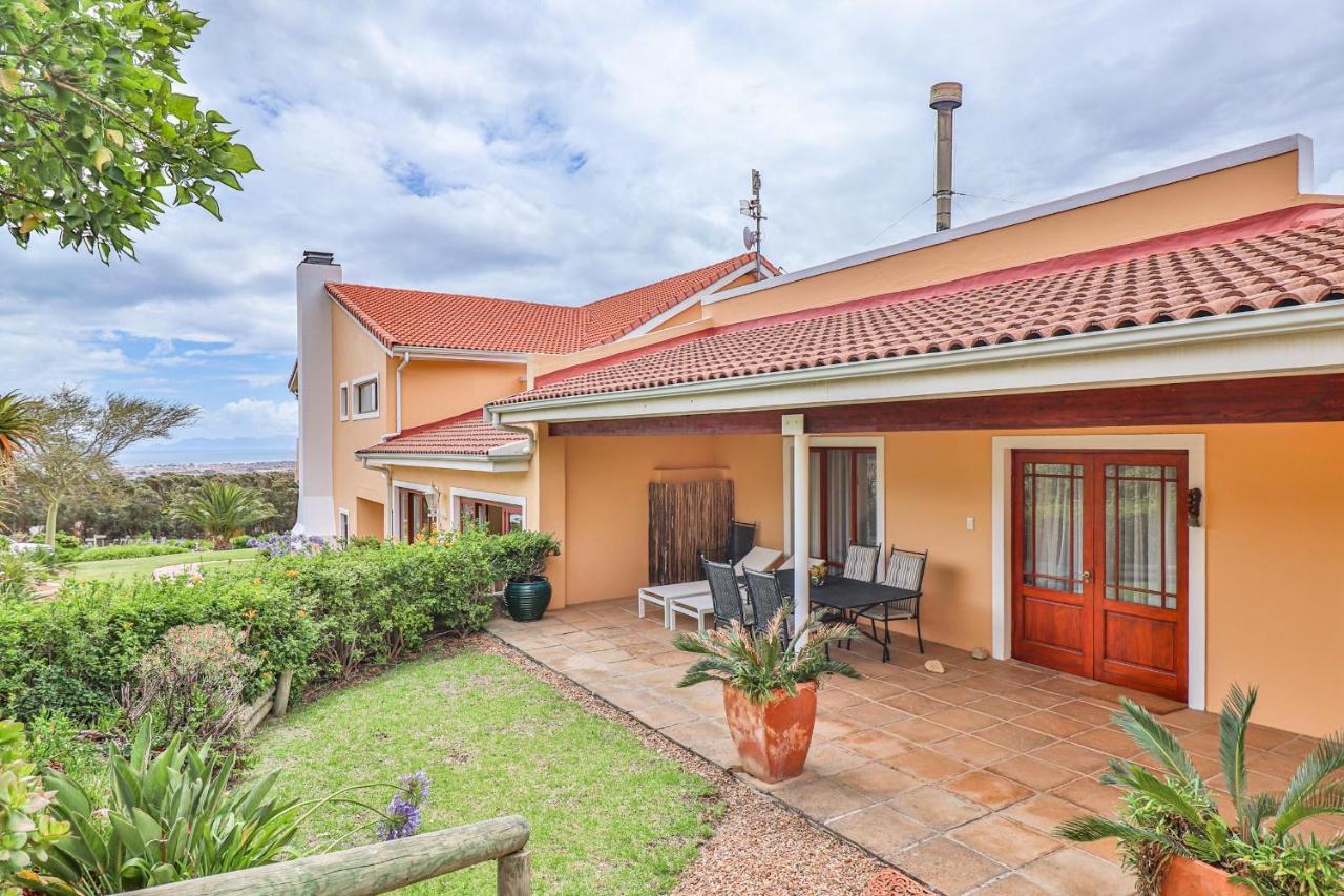 Apricot Gardens Guesthouse Gordonʼs Bay Exteriér fotografie