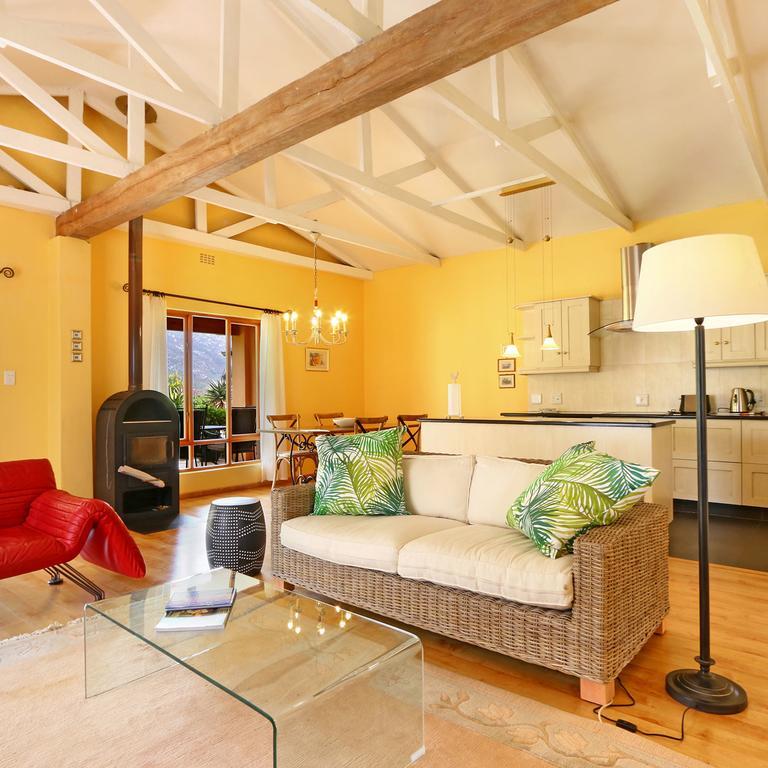 Apricot Gardens Guesthouse Gordonʼs Bay Exteriér fotografie